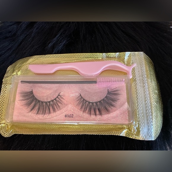 Lash Pack - Picture 2 of 2